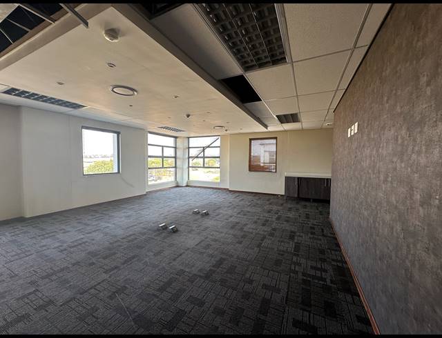 432M² OFFICE TO LET IN ECO PARK ESTATE